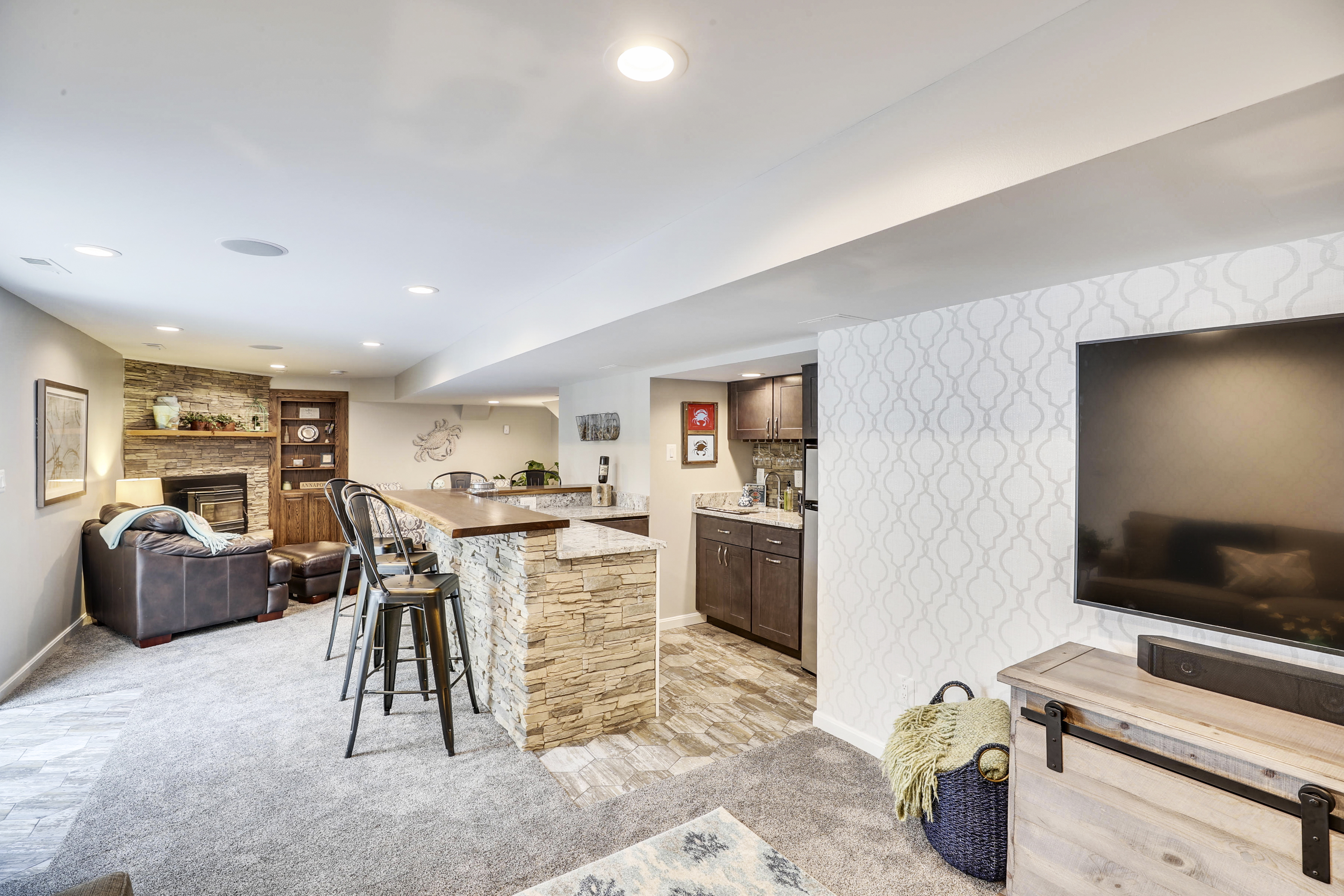 Interior-Wet Bar-12I6872