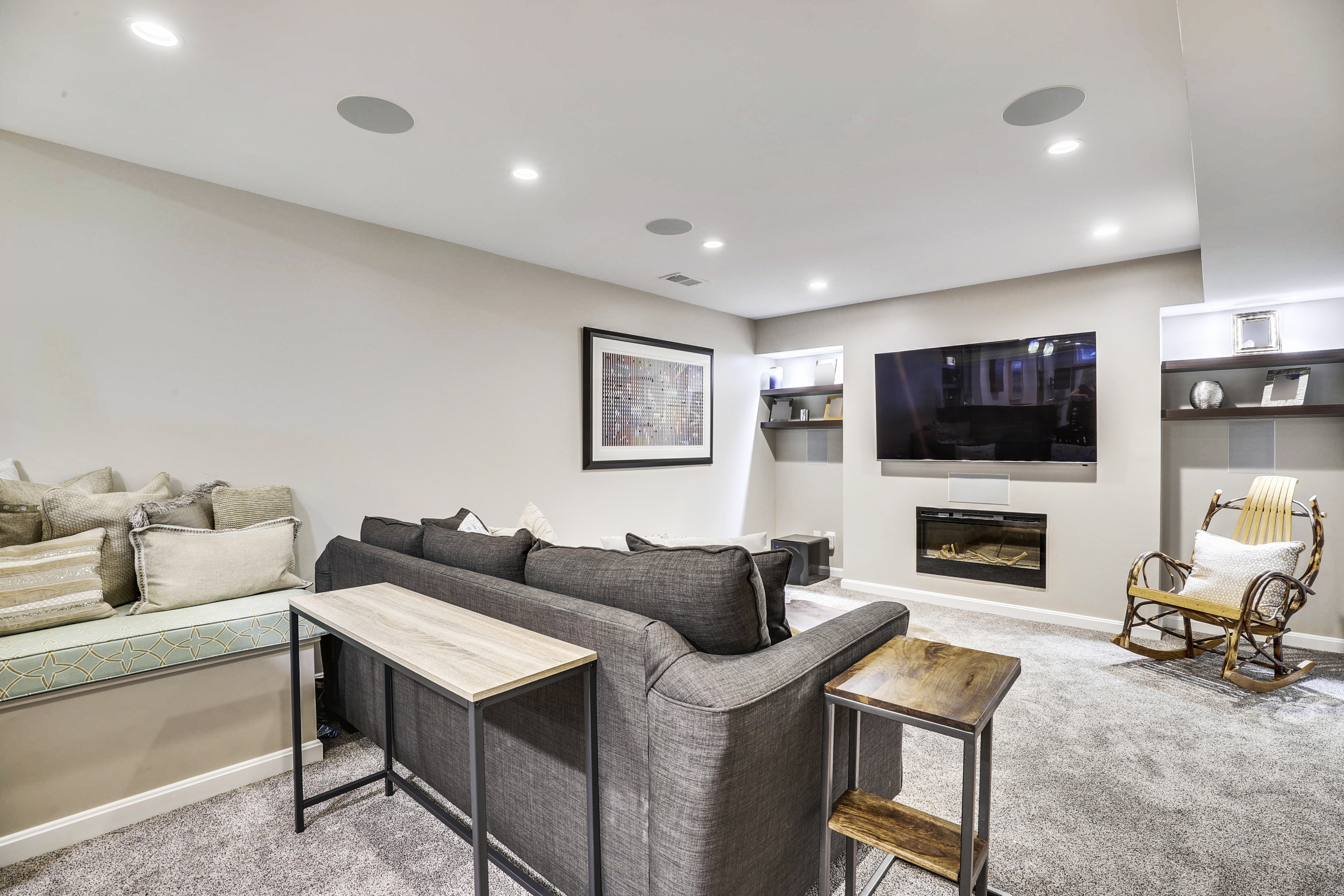 Lower Level-Recreation Room-12I1294