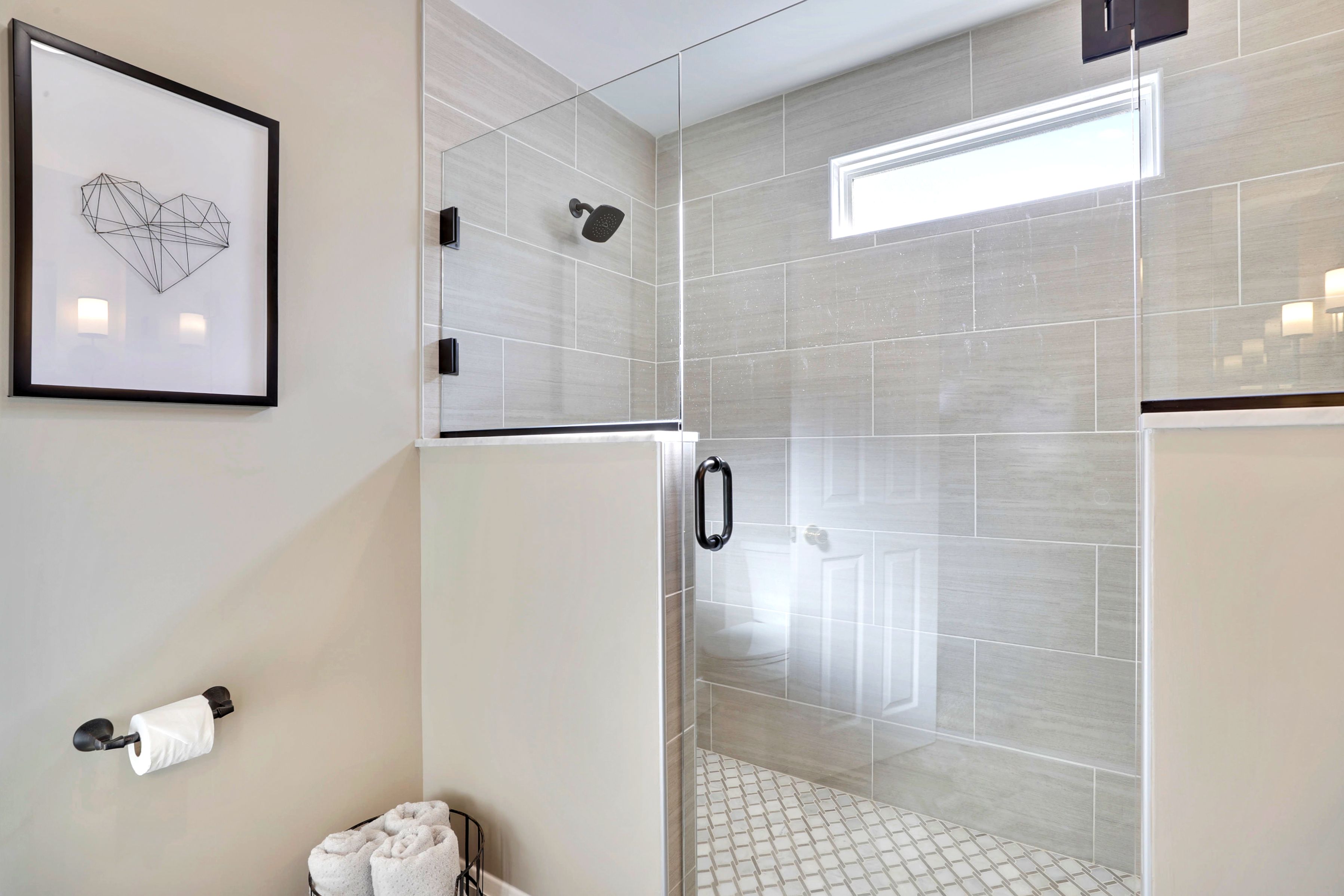 Main Level-Bathroom 1 - Shower-12I2383