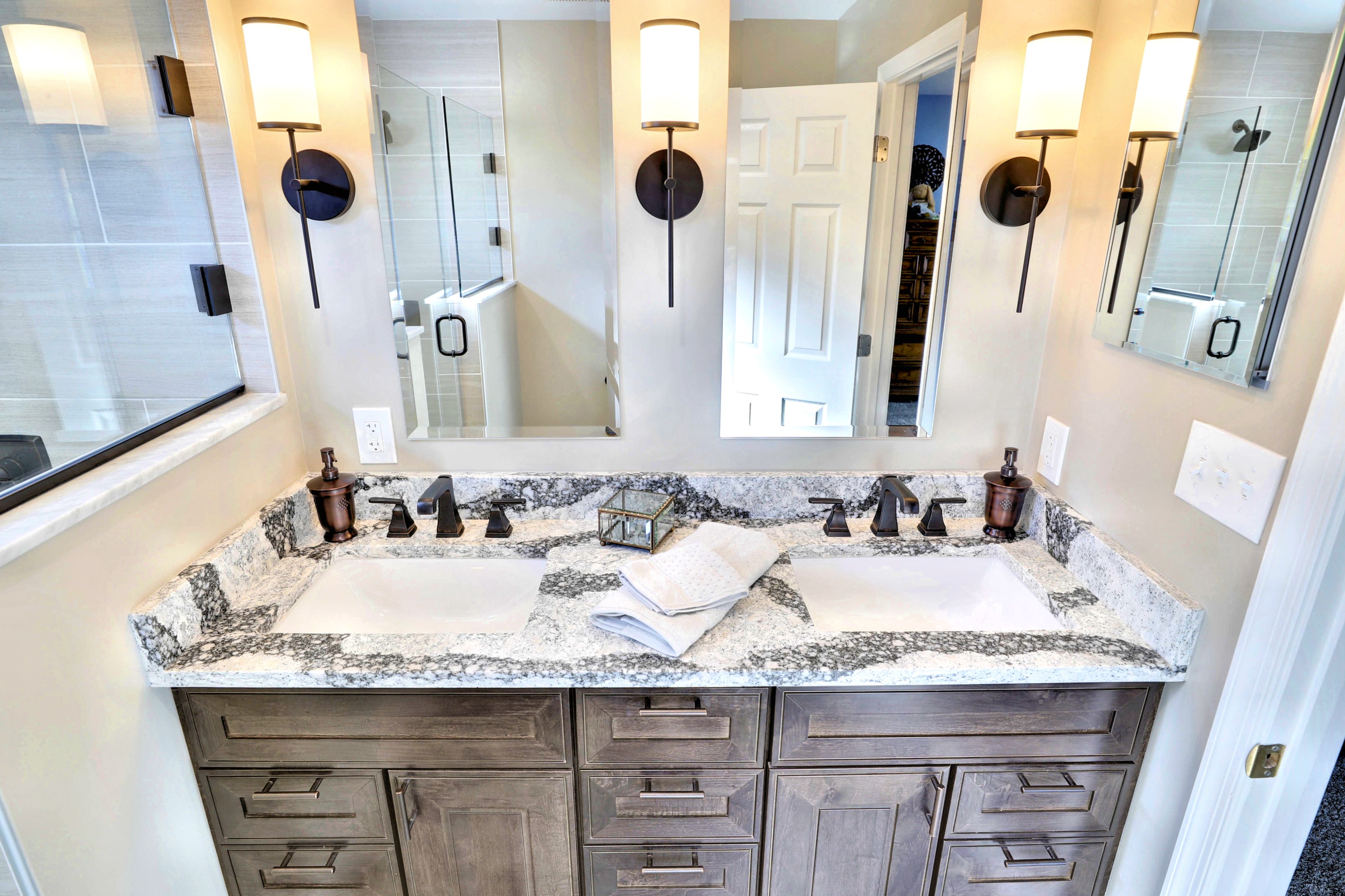 Main Level-Bathroom 1 - Vanity-12I2413