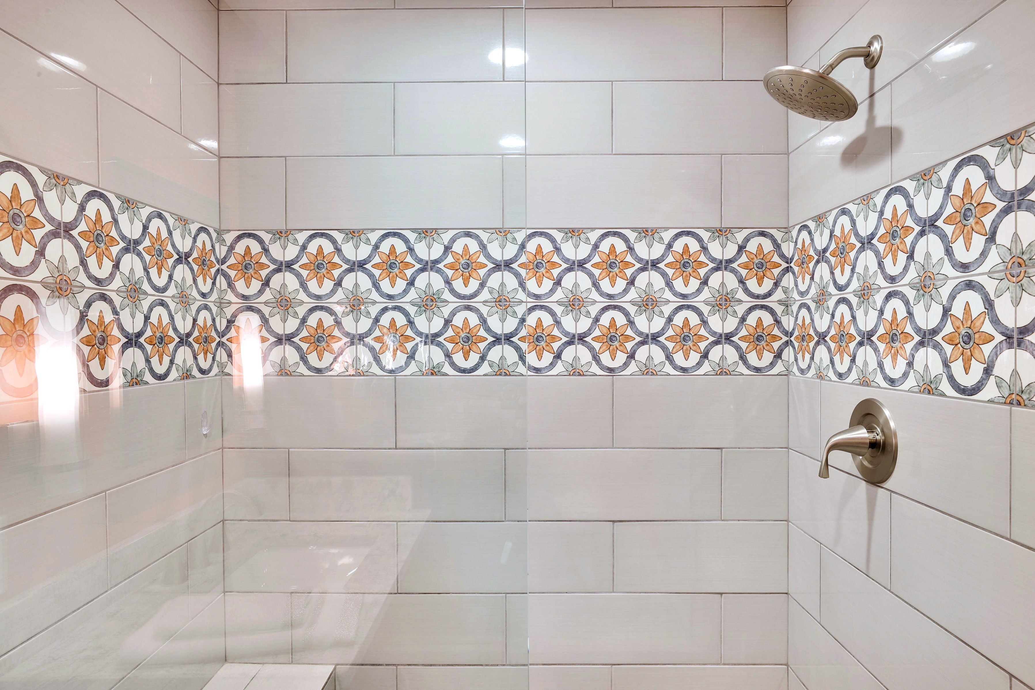 Main Level-Bathroom 2 - Shower-12I2433