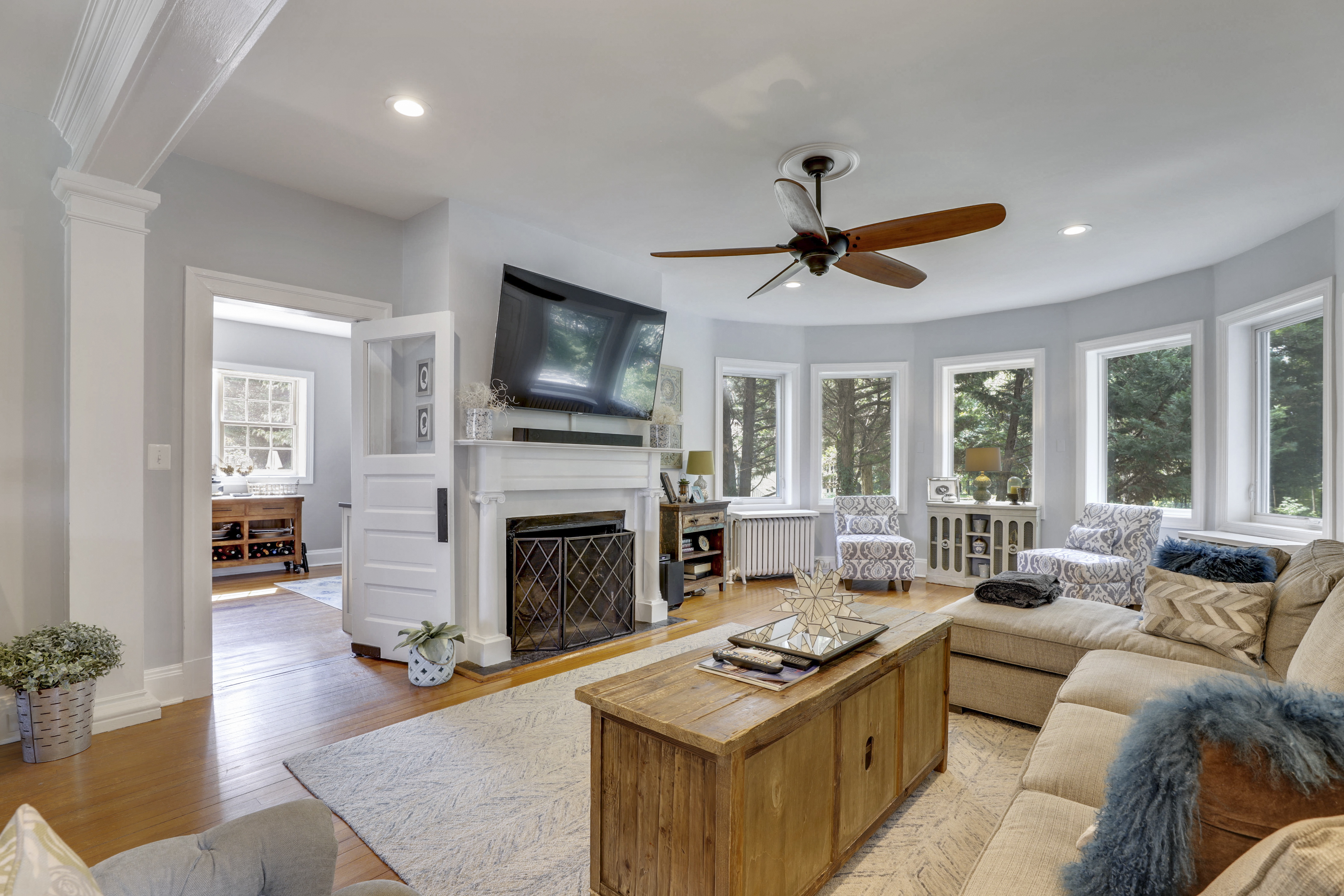 Main Level-Family Room-S3A0036