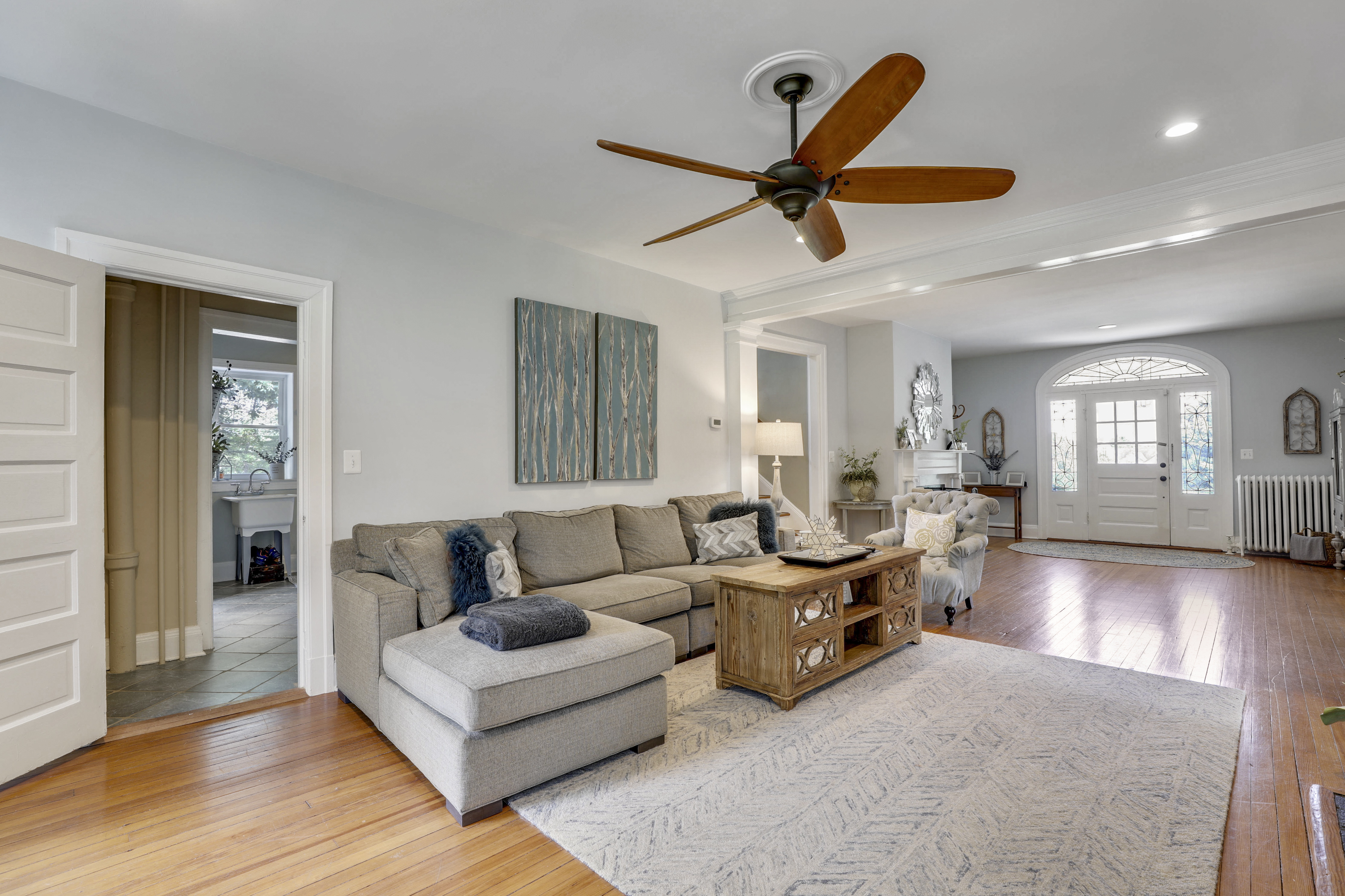 Main Level-Living Area-S3A0046