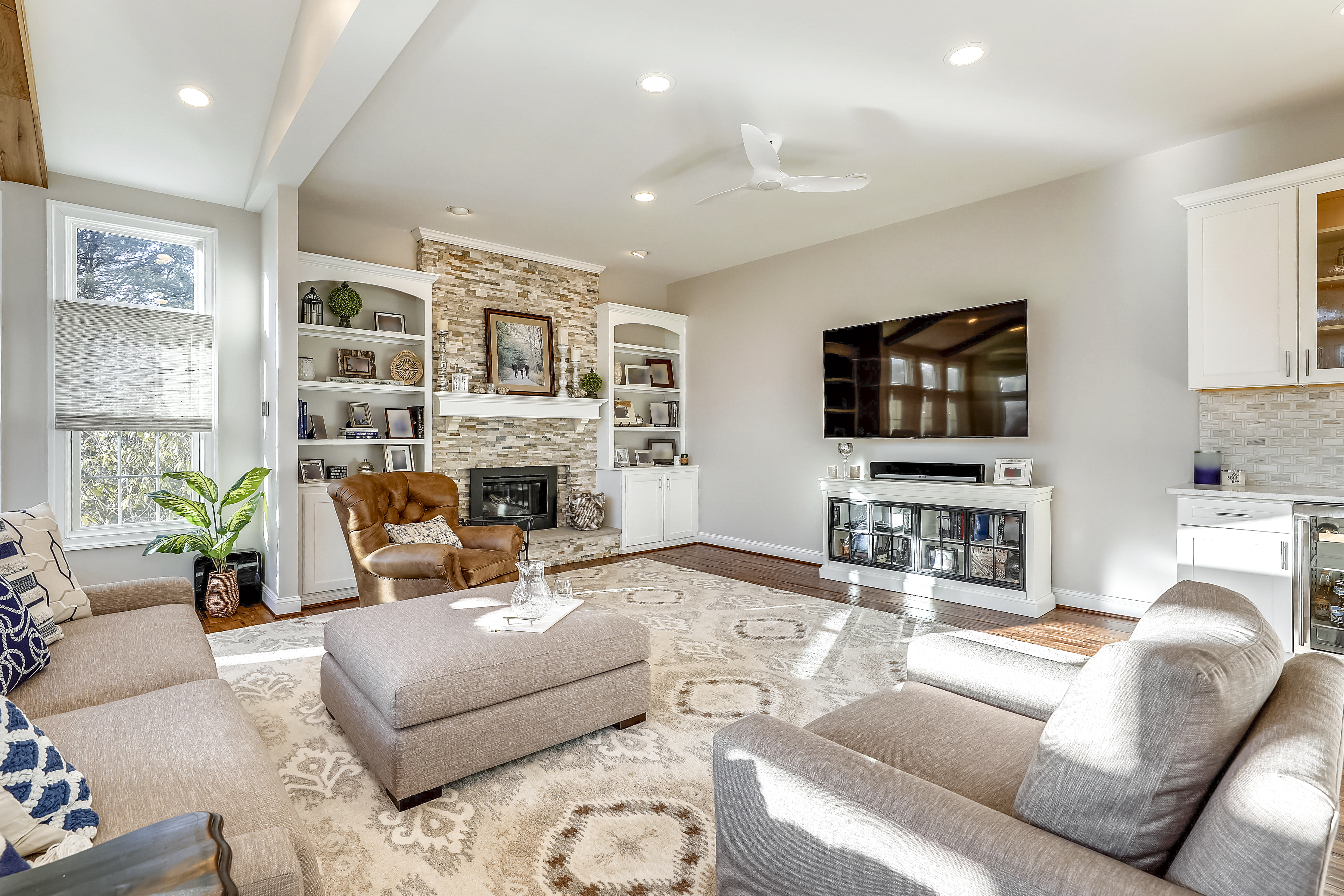 main level-living area-s3a0036