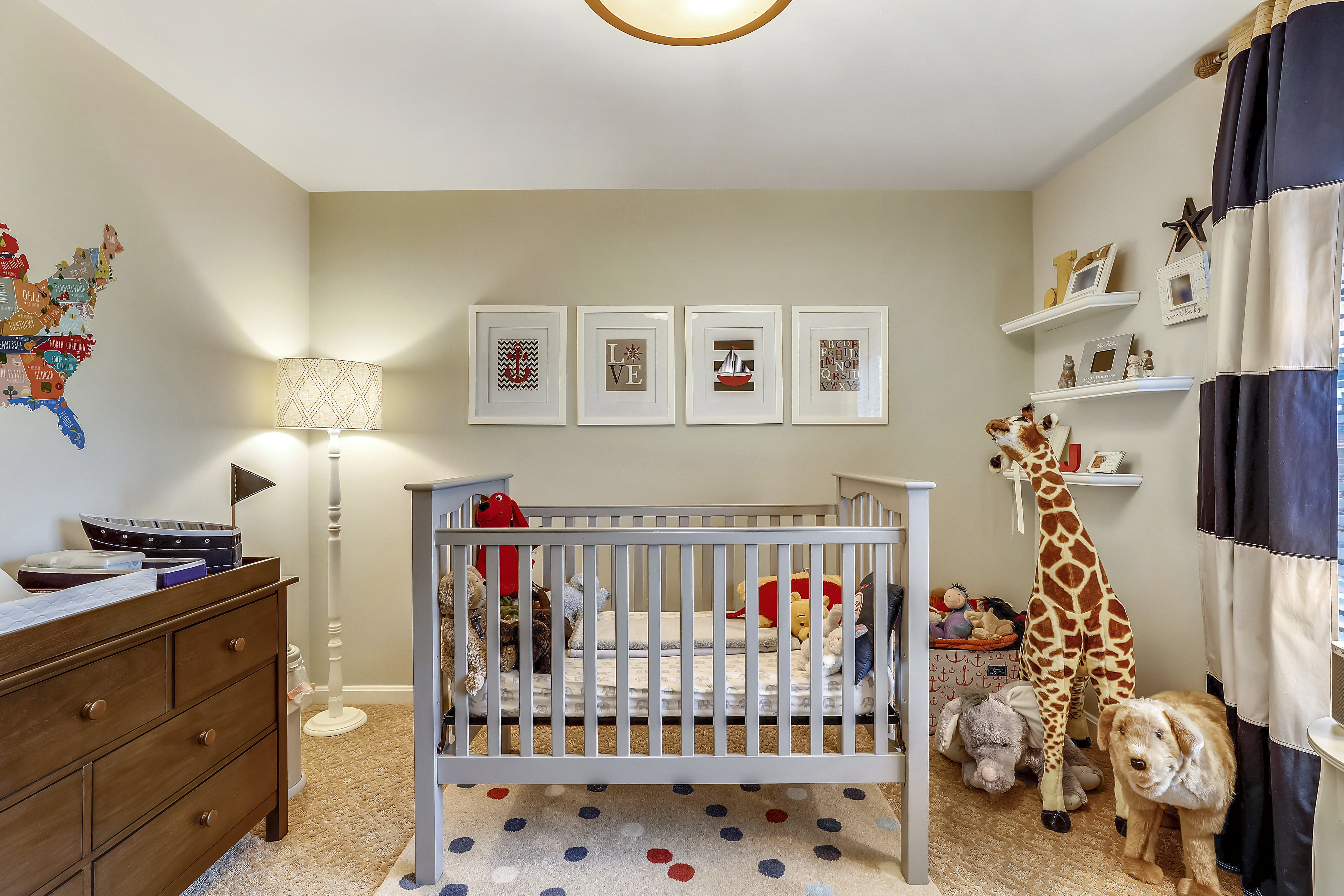 upper level-bedroom-s3a0076