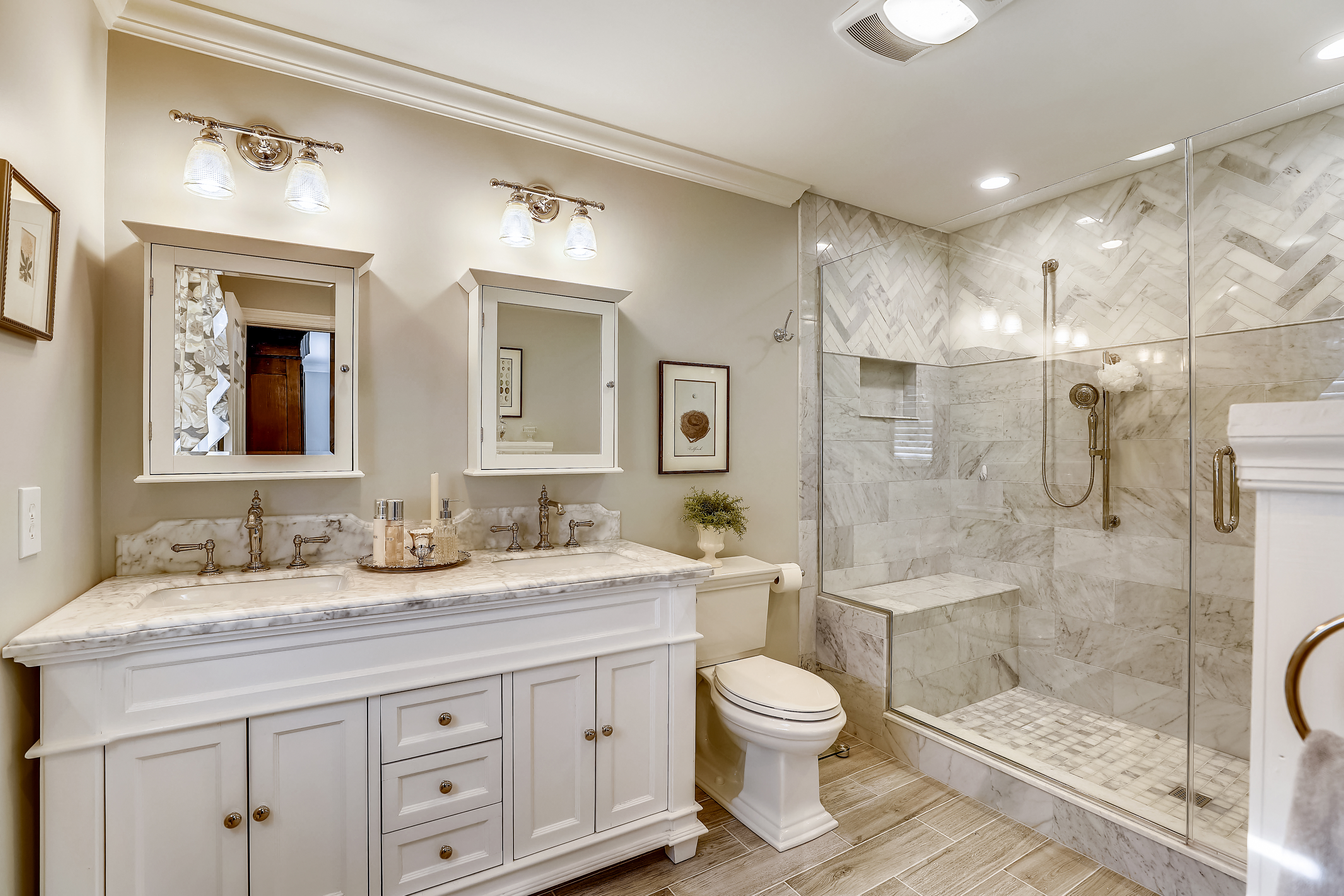 Main Level-Bath-S3A0091