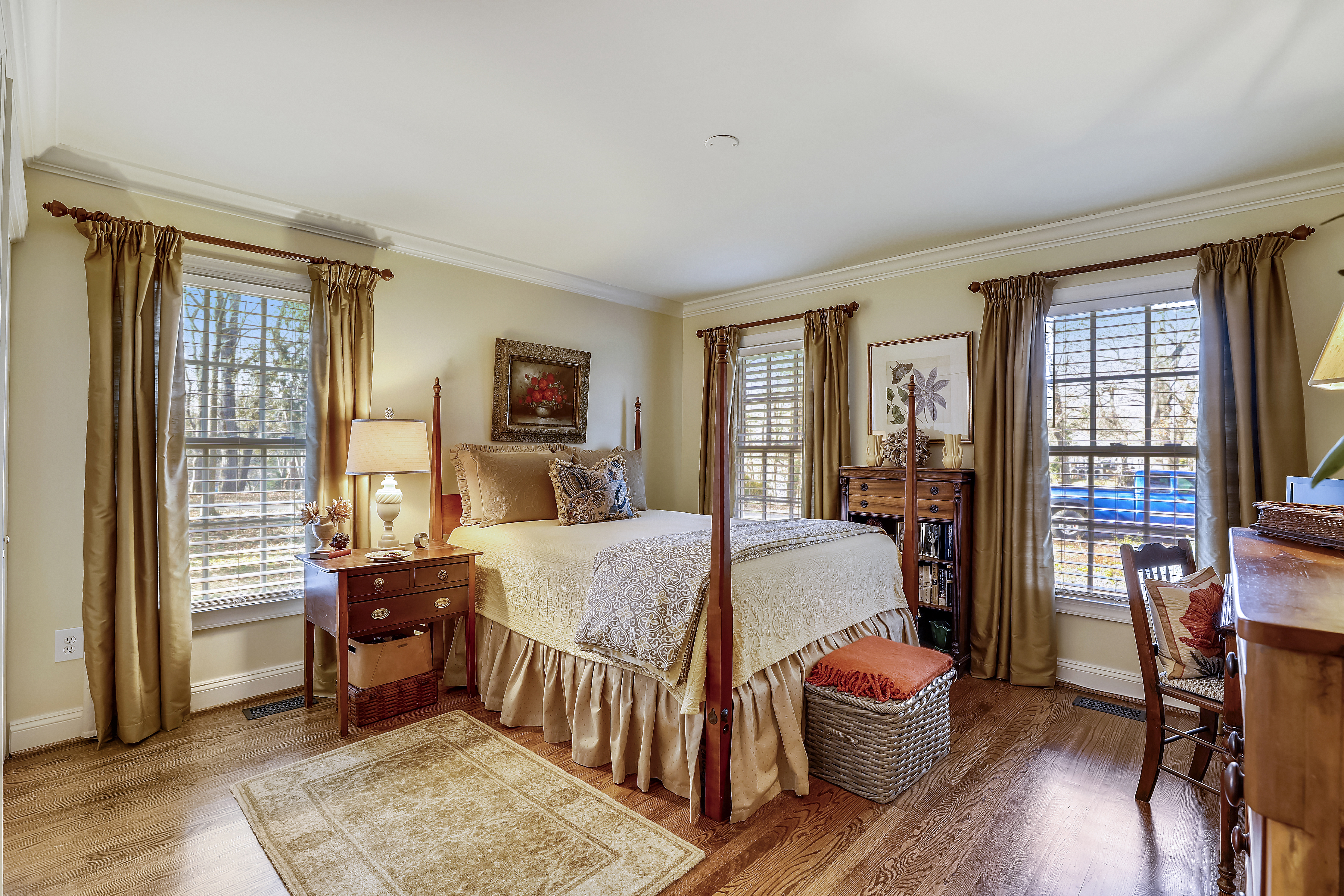 Main Level-Bedroom-S3A0061